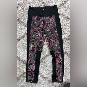 LuLaRoe Black and Pink Geometric Leggings